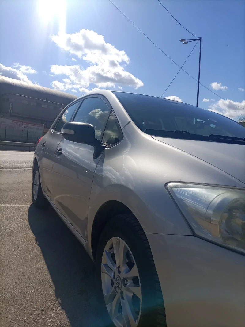 Toyota Auris, снимка 4 - Автомобили и джипове - 52312467