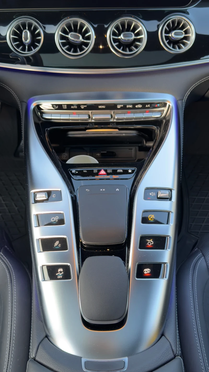 Mercedes-Benz AMG GT 53 AMG FACELIFT - Гаранция до 2027 - FULL, снимка 16 - Автомобили и джипове - 52112240