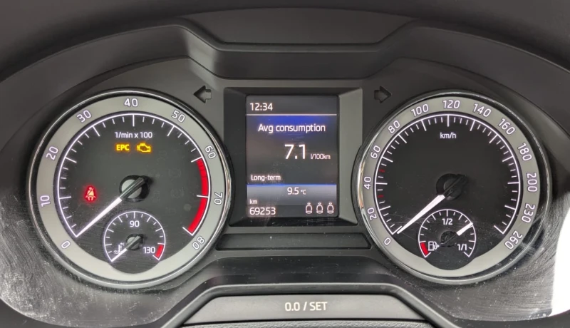 Skoda Octavia Vision, снимка 2 - Автомобили и джипове - 52423236