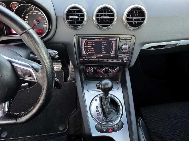 Audi Tt 2.0T 200hp/S-line/S-tronic, снимка 10 - Автомобили и джипове - 52429278