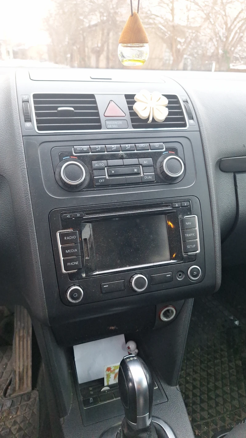 VW Touran, снимка 3 - Автомобили и джипове - 53189253