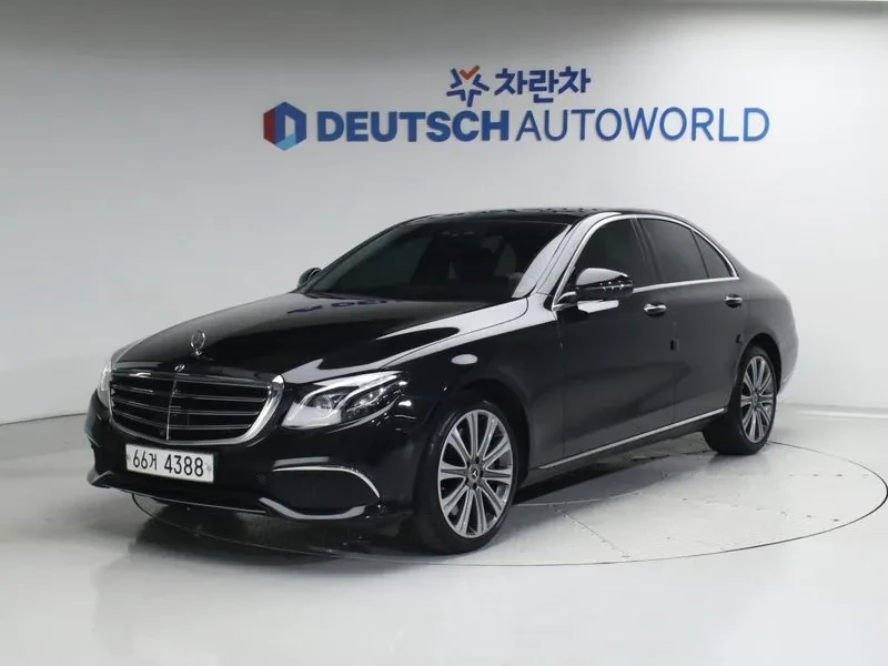 Mercedes-Benz E 400 4MATIC EXCLUSIVE, снимка 2 - Автомобили и джипове - 55278471