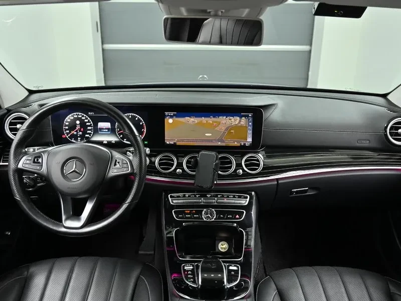 Mercedes-Benz E 400 4MATIC EXCLUSIVE, снимка 13 - Автомобили и джипове - 55278471