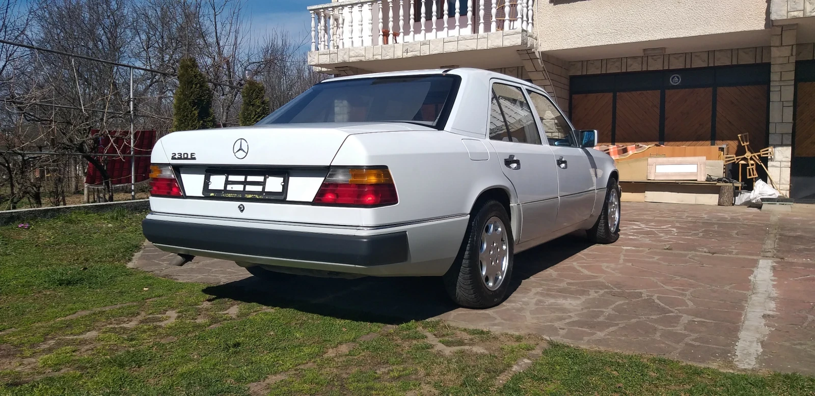 Mercedes-Benz 124 230E - изображение 4