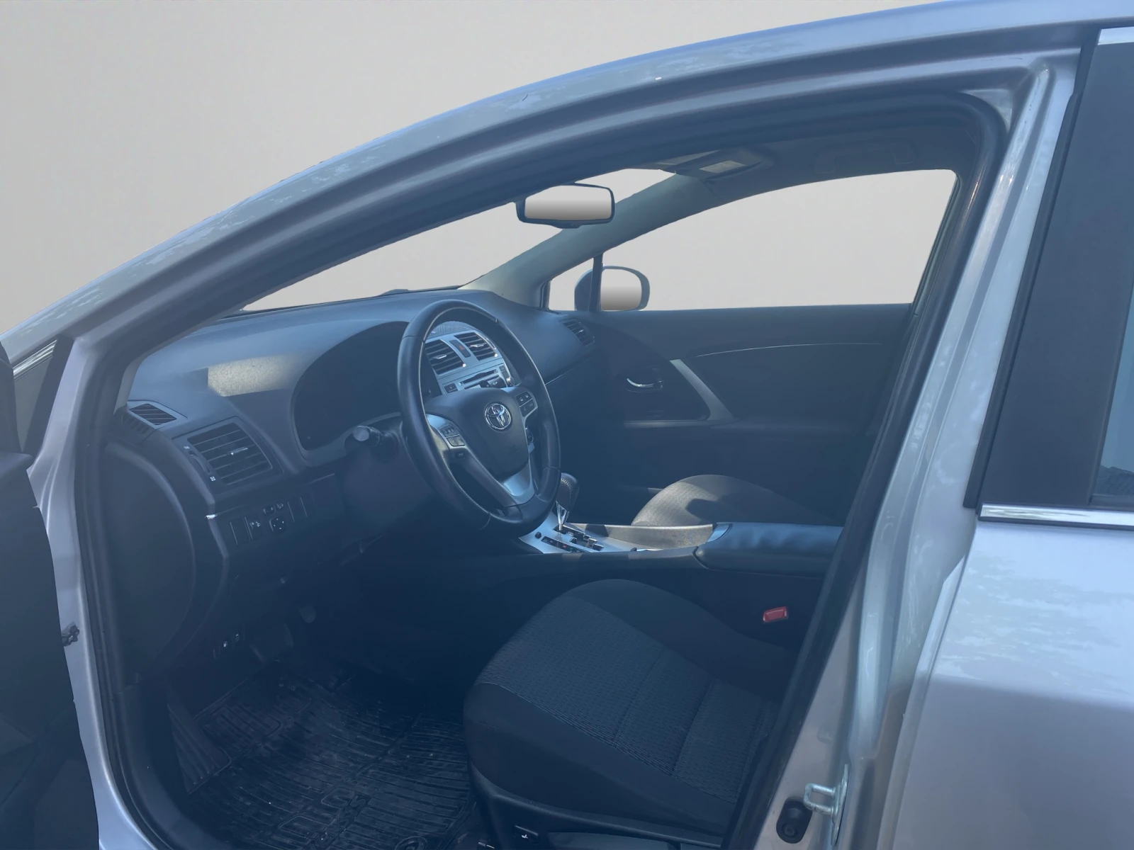 Toyota Avensis Executive 1.8 147 hp AUTO - изображение 9