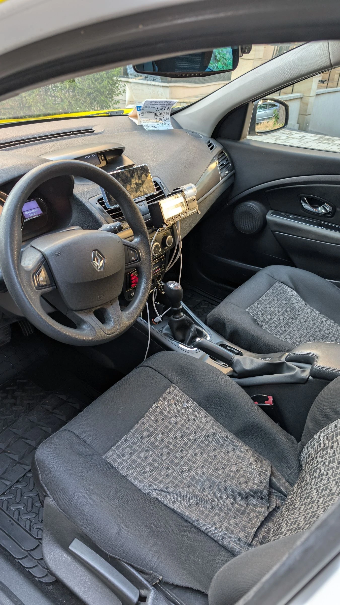 Renault Megane 1.6 - изображение 6