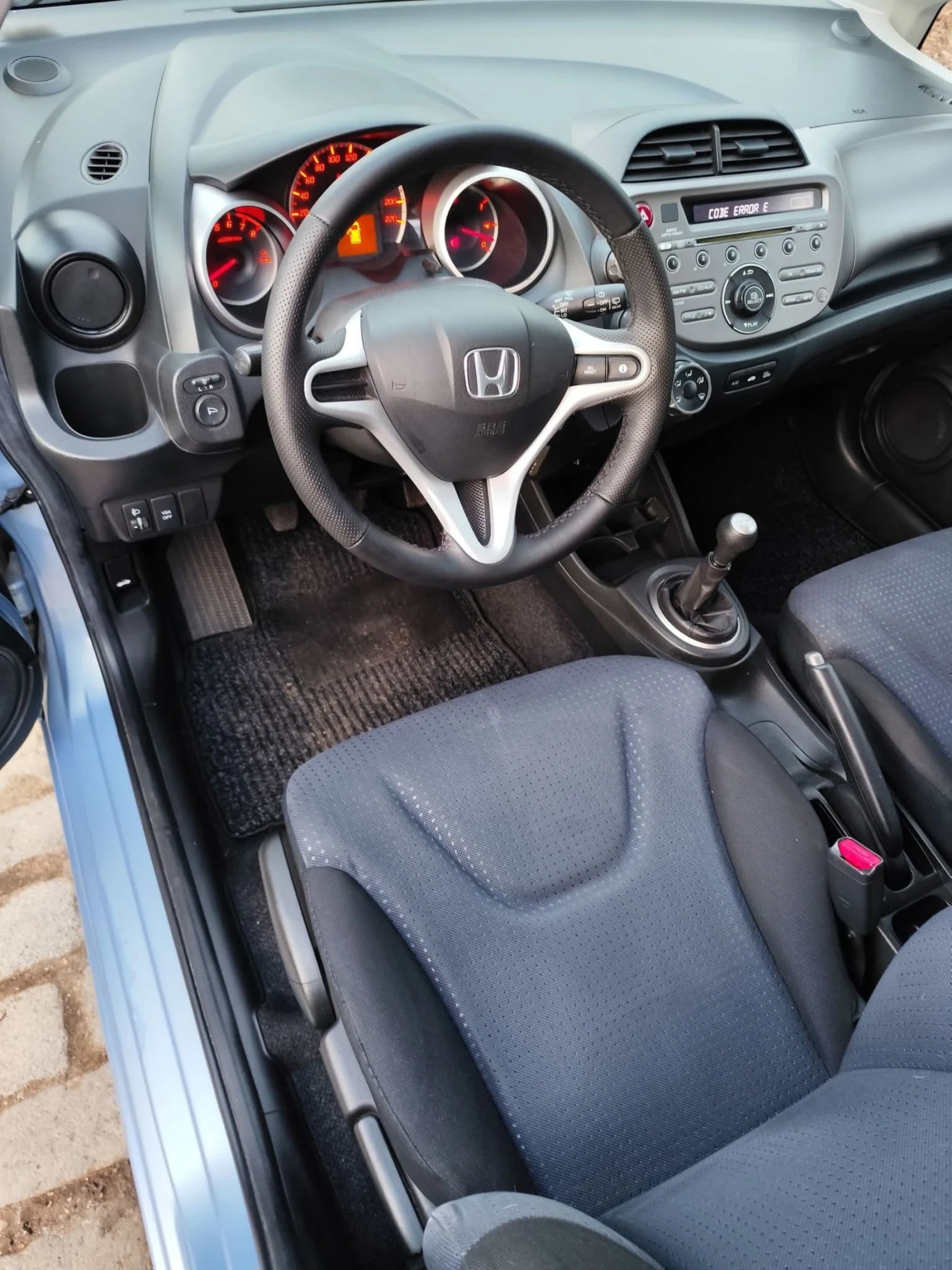 Honda Jazz  - изображение 10
