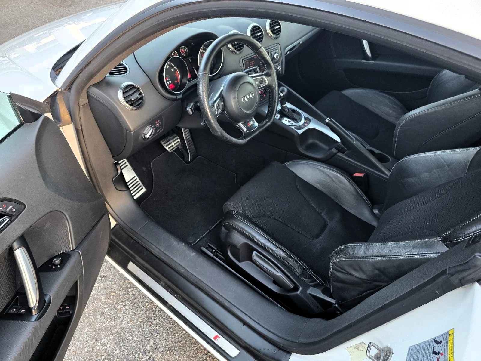 Audi Tt 2.0T 200hp/S-line/S-tronic - изображение 8