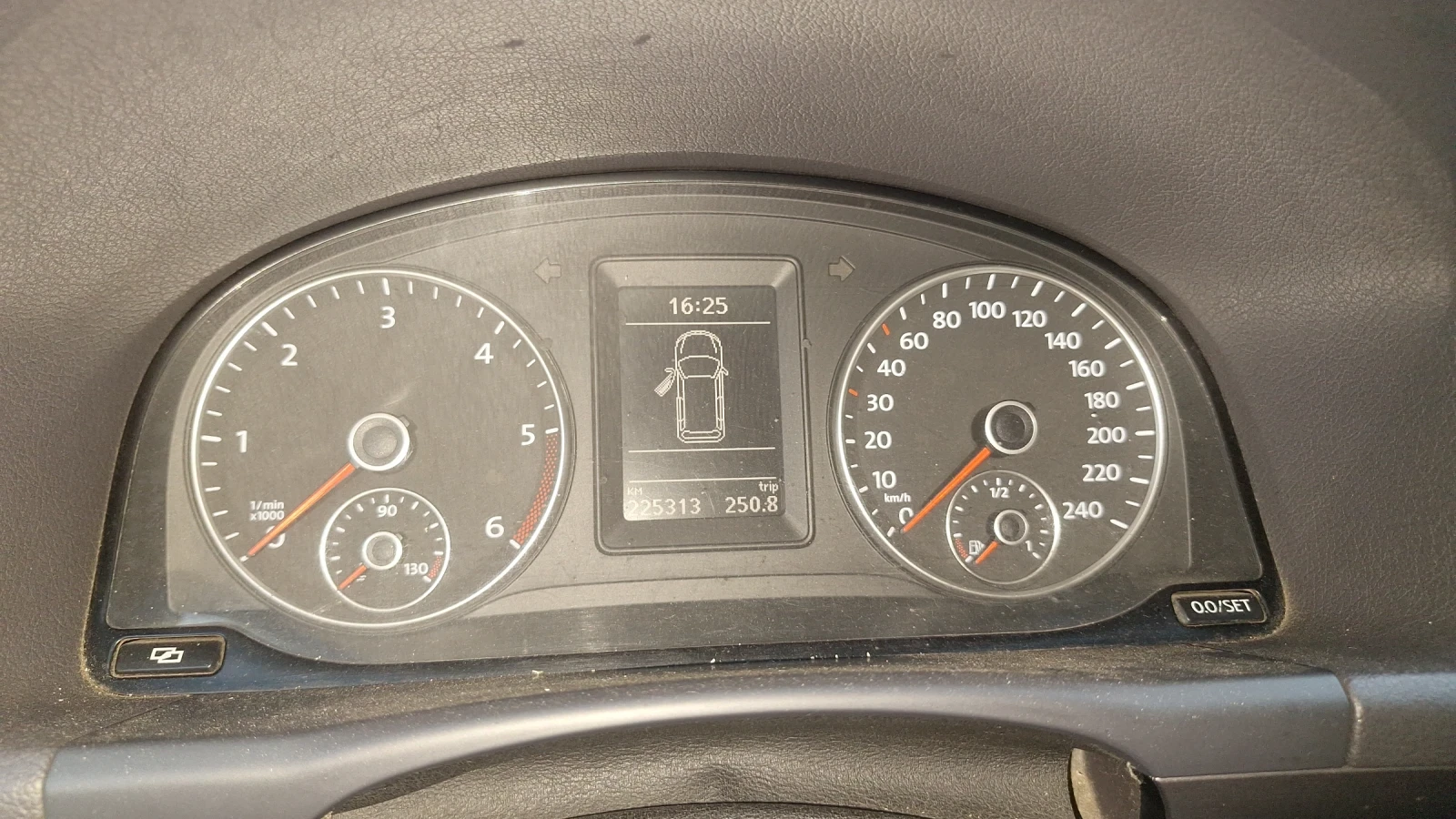 VW Touran  - изображение 4