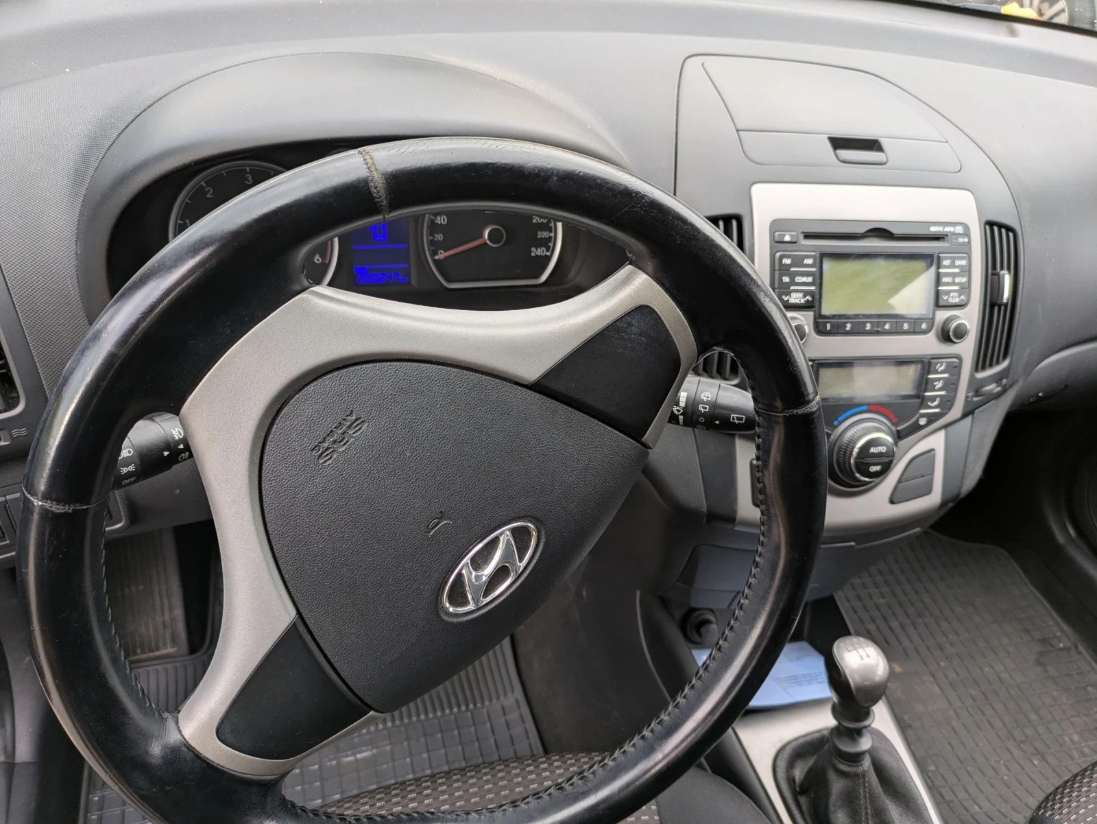 Hyundai I30 1.6 crdi, снимка 5 - Автомобили и джипове - 54125744