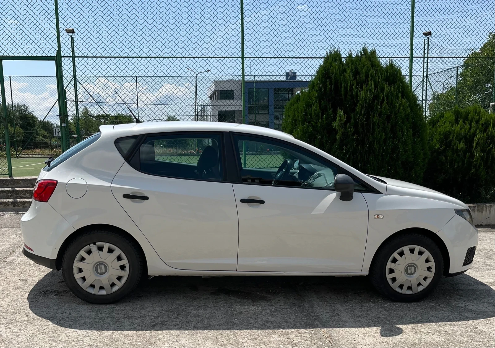 Seat Ibiza, снимка 10 - Автомобили и джипове - 54039112