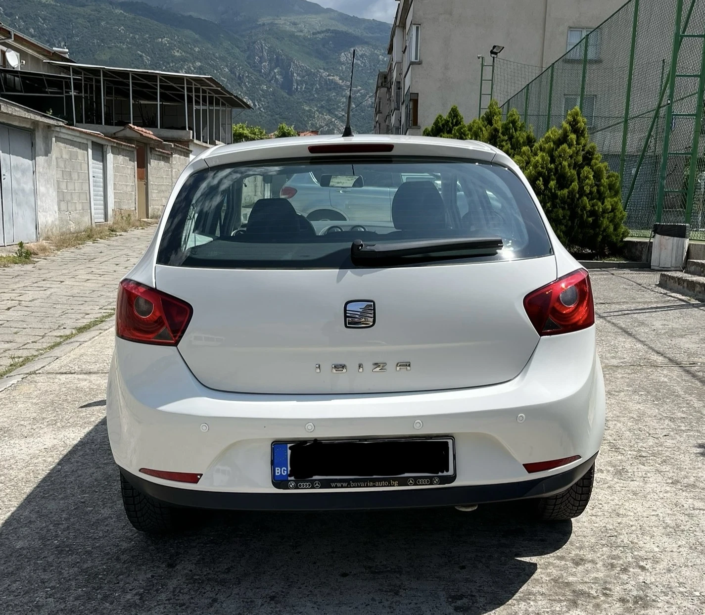 Seat Ibiza, снимка 2 - Автомобили и джипове - 54039112