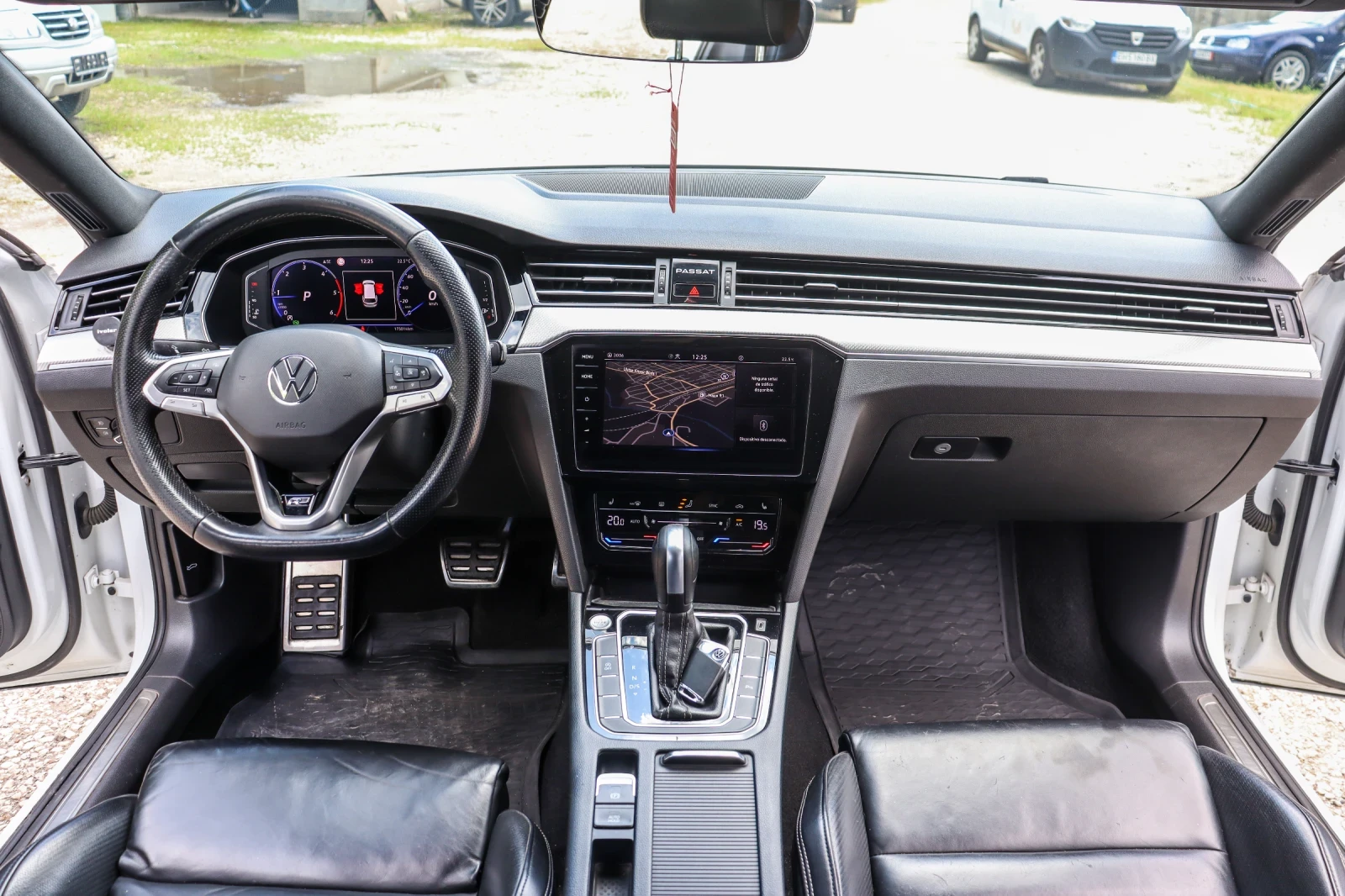 VW Passat R-Line Digital FullLed, снимка 9 - Автомобили и джипове - 54683351