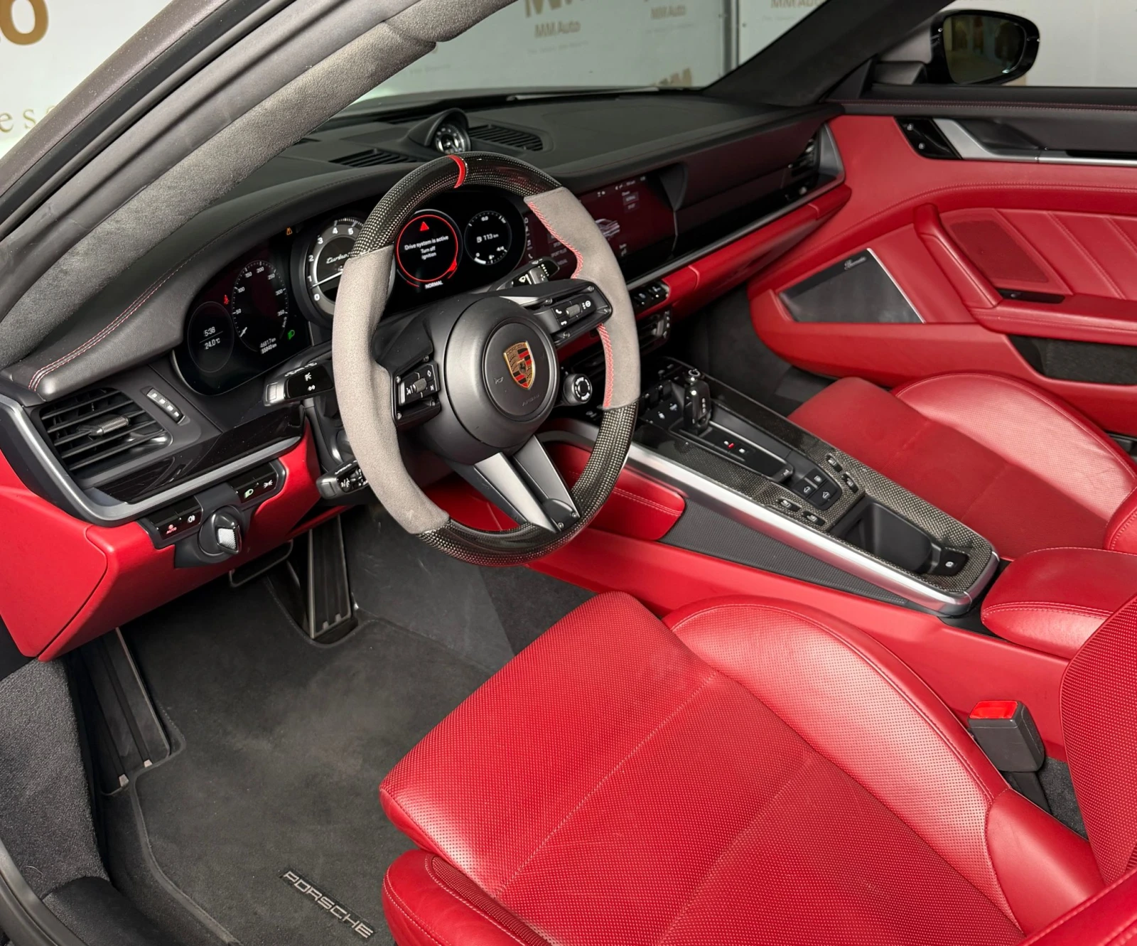 Porsche 911 Turbo S* Burmester* Lift* Ventilation* Carbon* Chr, снимка 7 - Автомобили и джипове - 54978820
