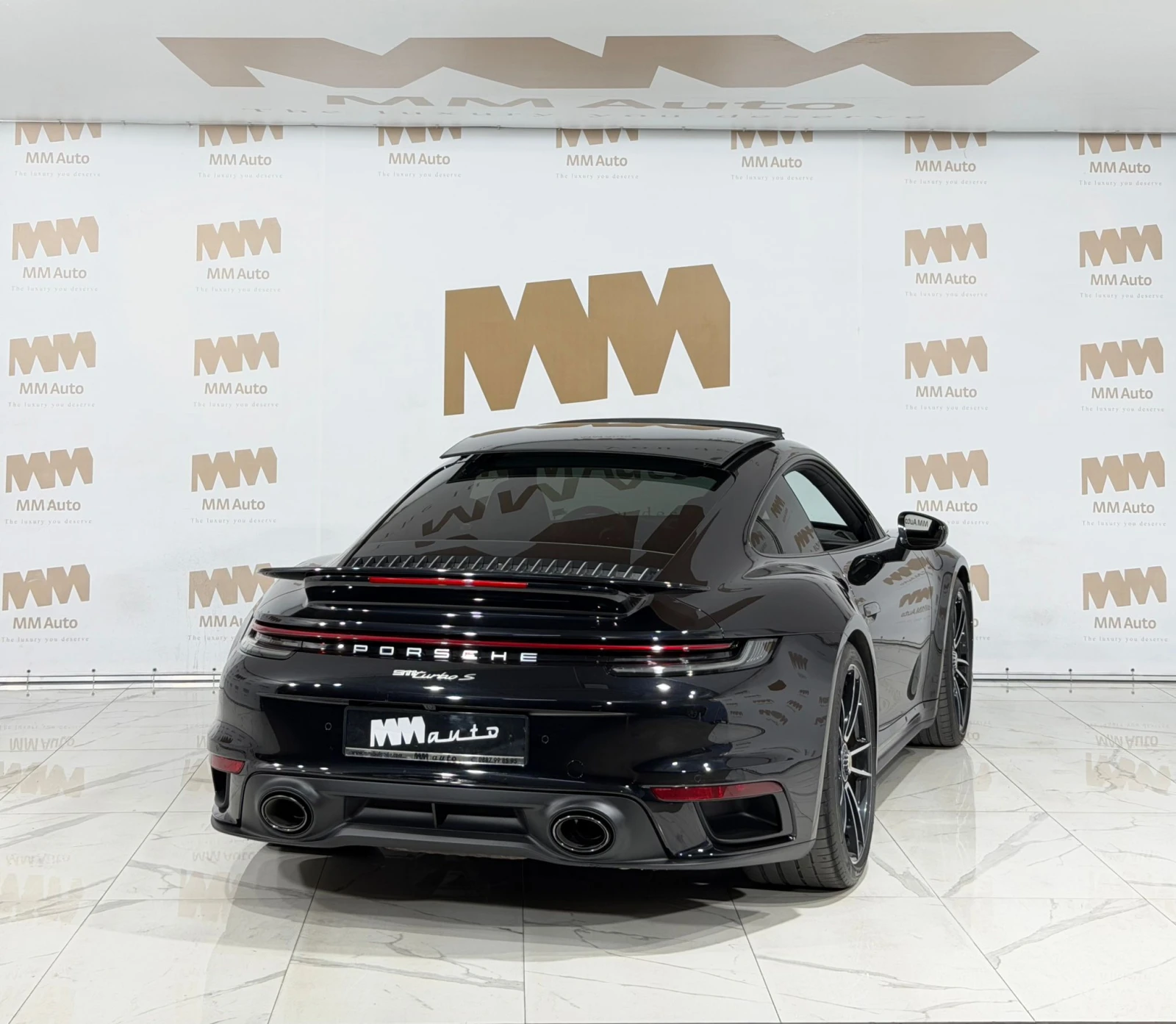 Porsche 911 Turbo S* Burmester* Lift* Ventilation* Carbon* Chr, снимка 3 - Автомобили и джипове - 54978820