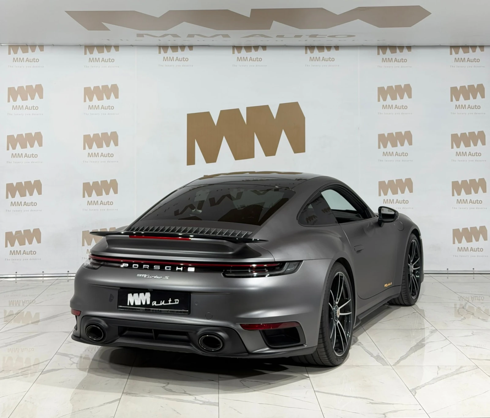 Porsche 911 Turbo S* Burmester* Lift* Ventilation* Carbon* Chr, снимка 3 - Автомобили и джипове - 54978820