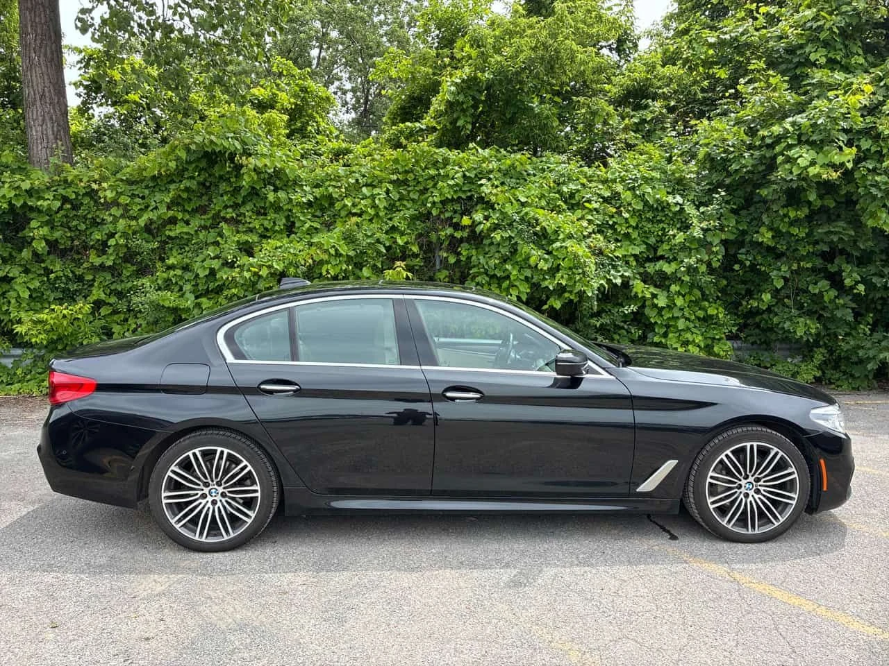 BMW 530 М ПАКЕТ/530i xDrive/КЛИП/ОТ ПРЕДСТАВИТЕЛСТВО, снимка 3 - Автомобили и джипове - 55073540