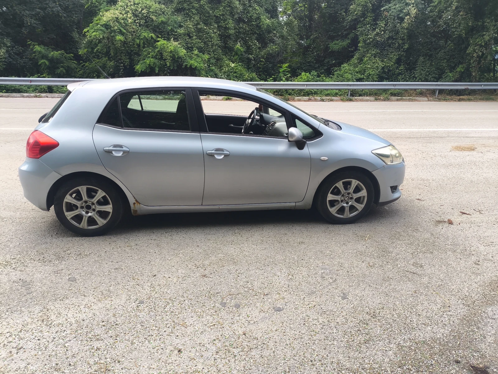 Toyota Auris, снимка 4 - Автомобили и джипове - 55147211
