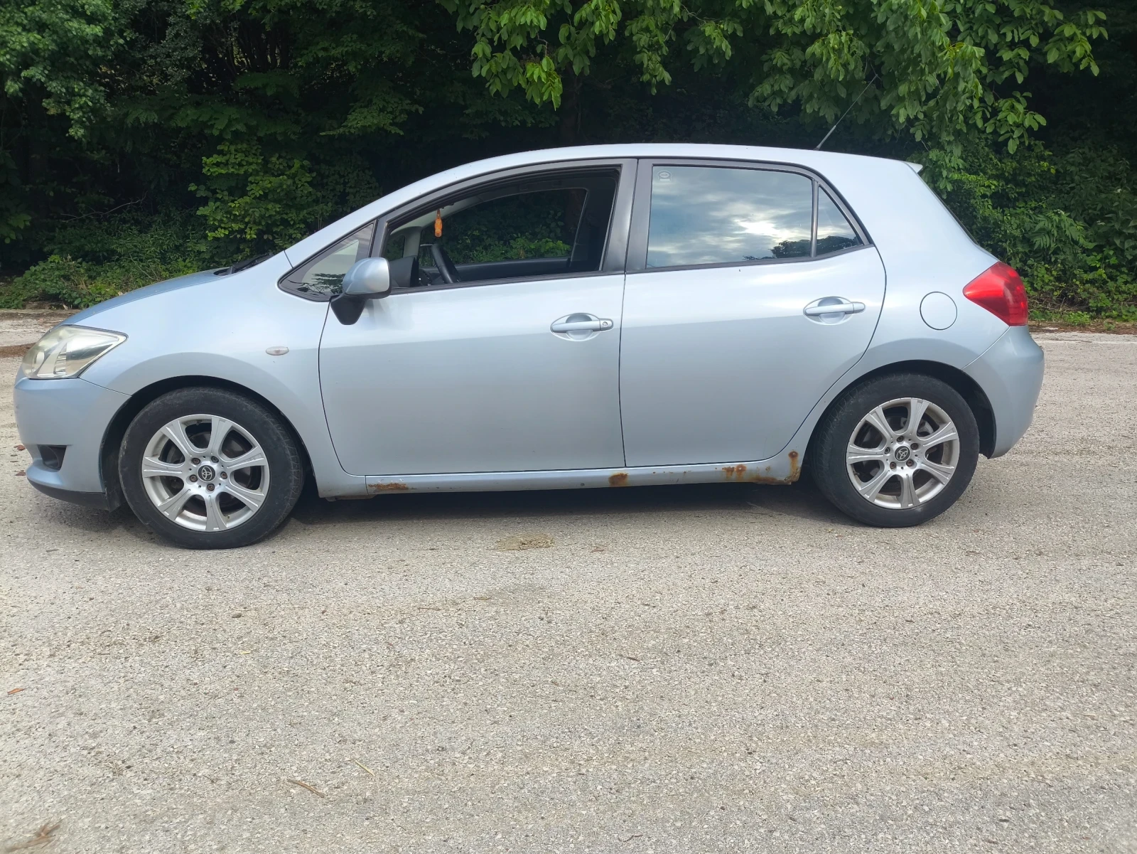 Toyota Auris, снимка 3 - Автомобили и джипове - 55147211