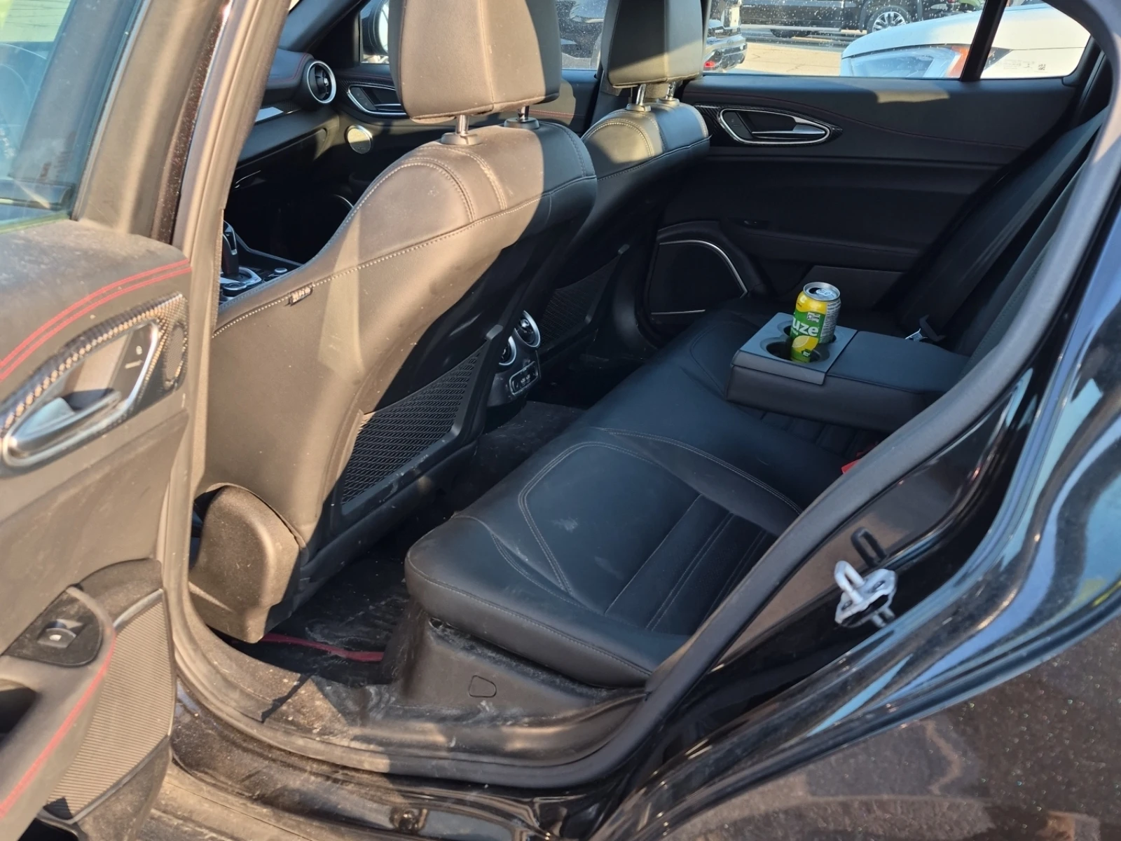 Alfa Romeo Giulia ESTREMA/AWD/H&K/PANO/DISTRONIC, снимка 8 - Автомобили и джипове - 55173177