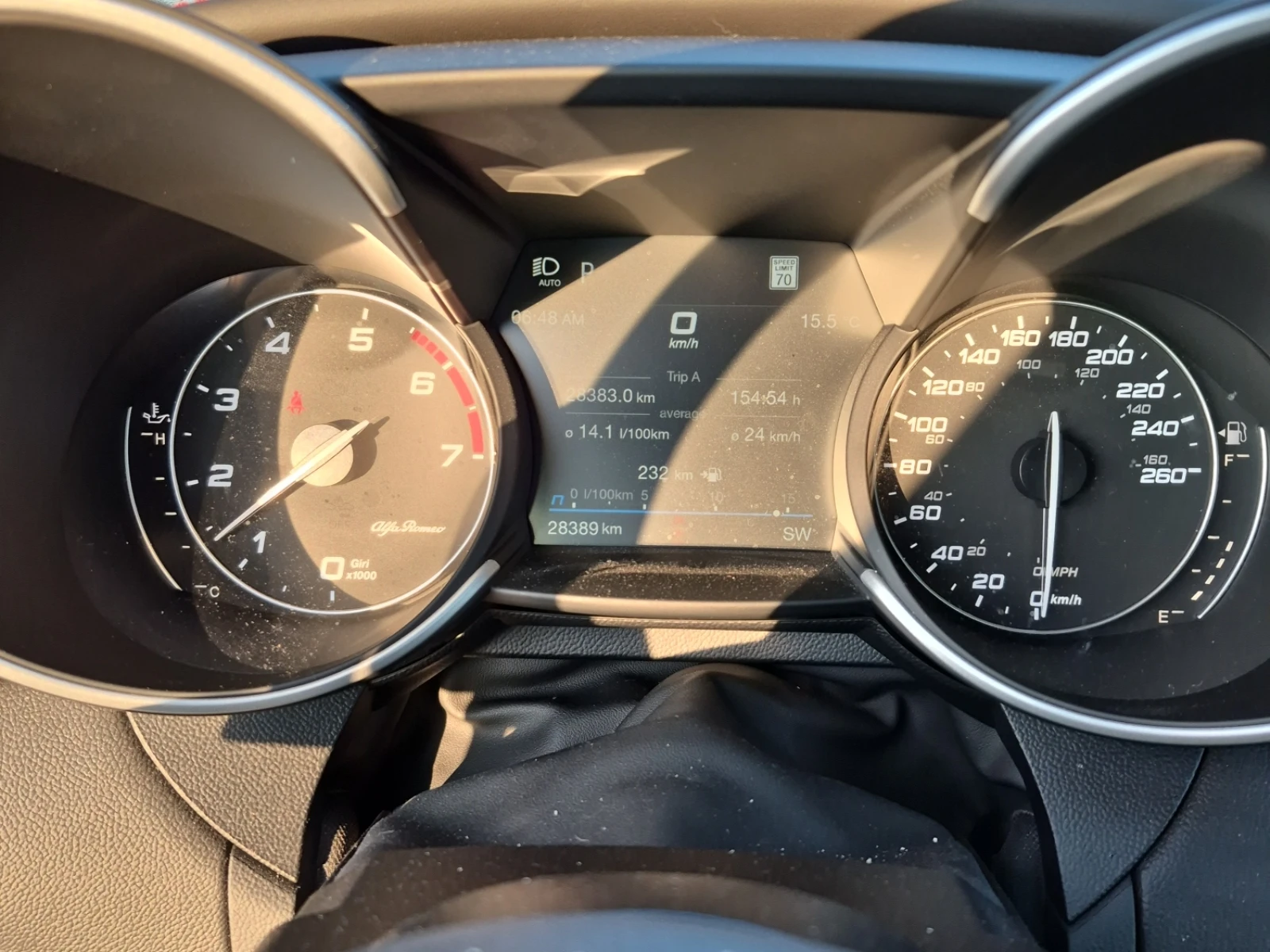 Alfa Romeo Giulia ESTREMA/AWD/H&K/PANO/DISTRONIC, снимка 9 - Автомобили и джипове - 55173177