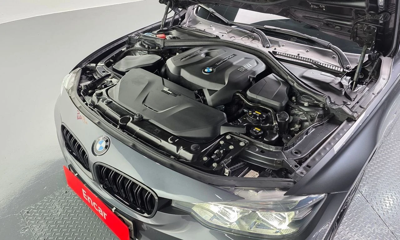 BMW 330 * ФИКСИРАНА ЦЕНА ДО БЪЛГАРИЯ * АВТОКРЕДИТ, снимка 10 - Автомобили и джипове - 55452408