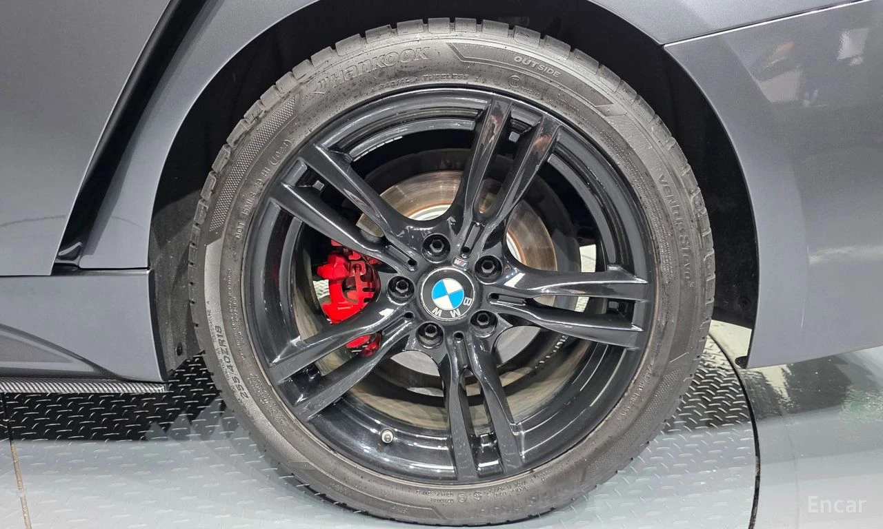 BMW 330 * ФИКСИРАНА ЦЕНА ДО БЪЛГАРИЯ * АВТОКРЕДИТ, снимка 7 - Автомобили и джипове - 55452408