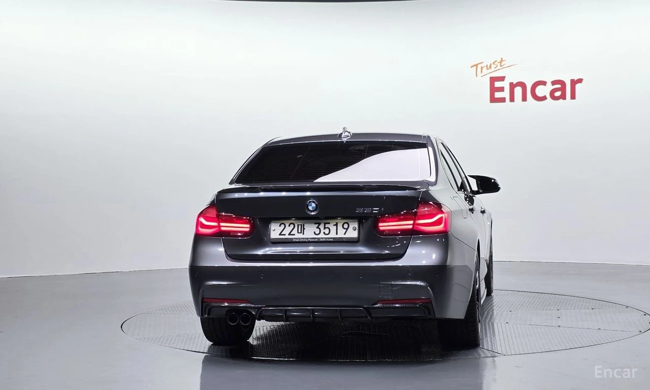 BMW 330 * ФИКСИРАНА ЦЕНА ДО БЪЛГАРИЯ * АВТОКРЕДИТ, снимка 5 - Автомобили и джипове - 55452408