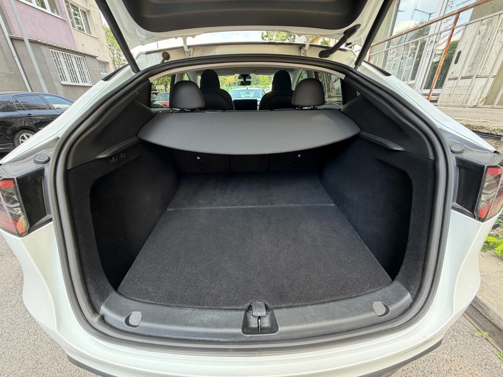 Tesla Model Y LFP , снимка 10 - Автомобили и джипове - 55659762