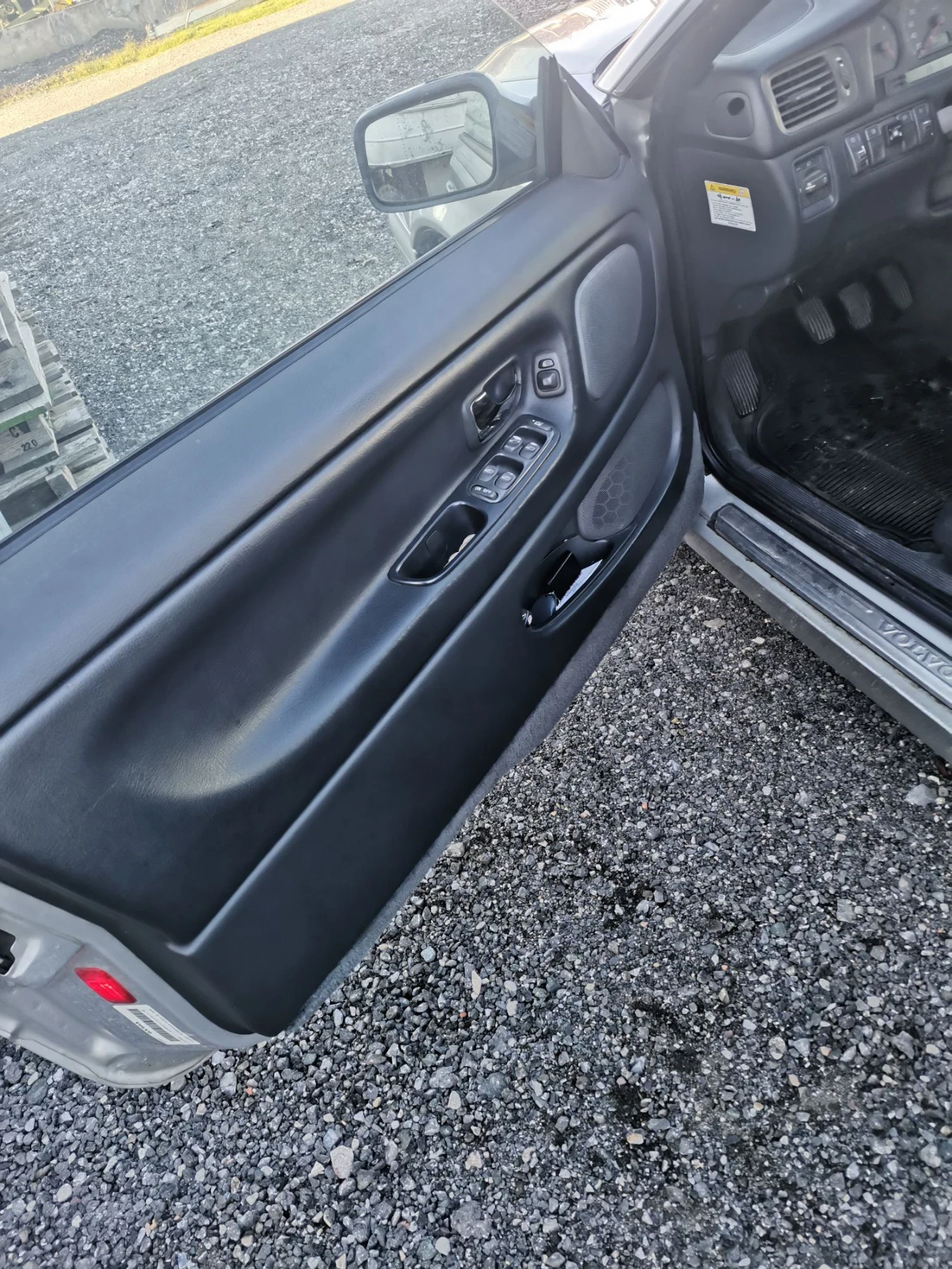 Volvo C70, снимка 6 - Автомобили и джипове - 55731344