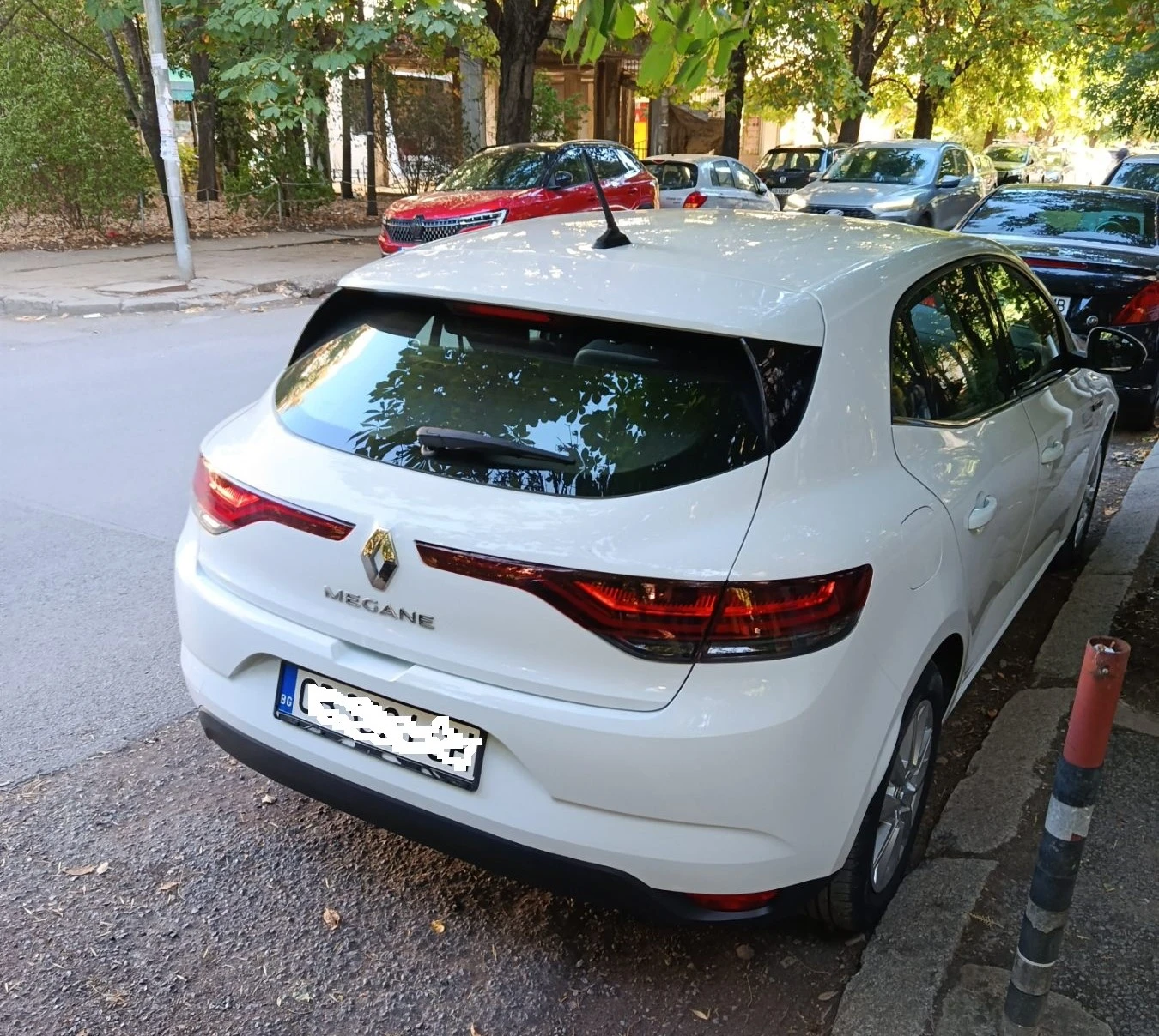 Renault Megane 1.33 TCe , снимка 2 - Автомобили и джипове - 55993711