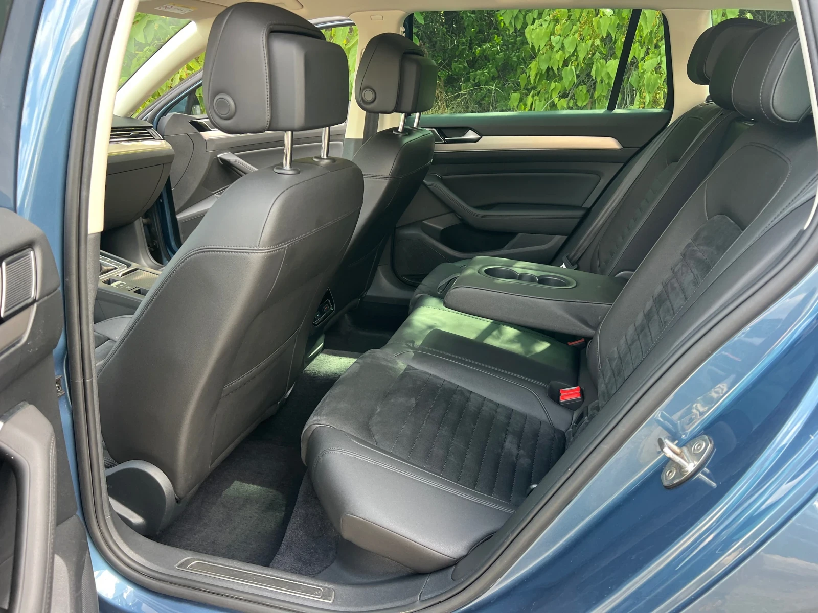VW Passat 2.0TDI BG, Платено//Обслужен , снимка 14 - Автомобили и джипове - 56393276