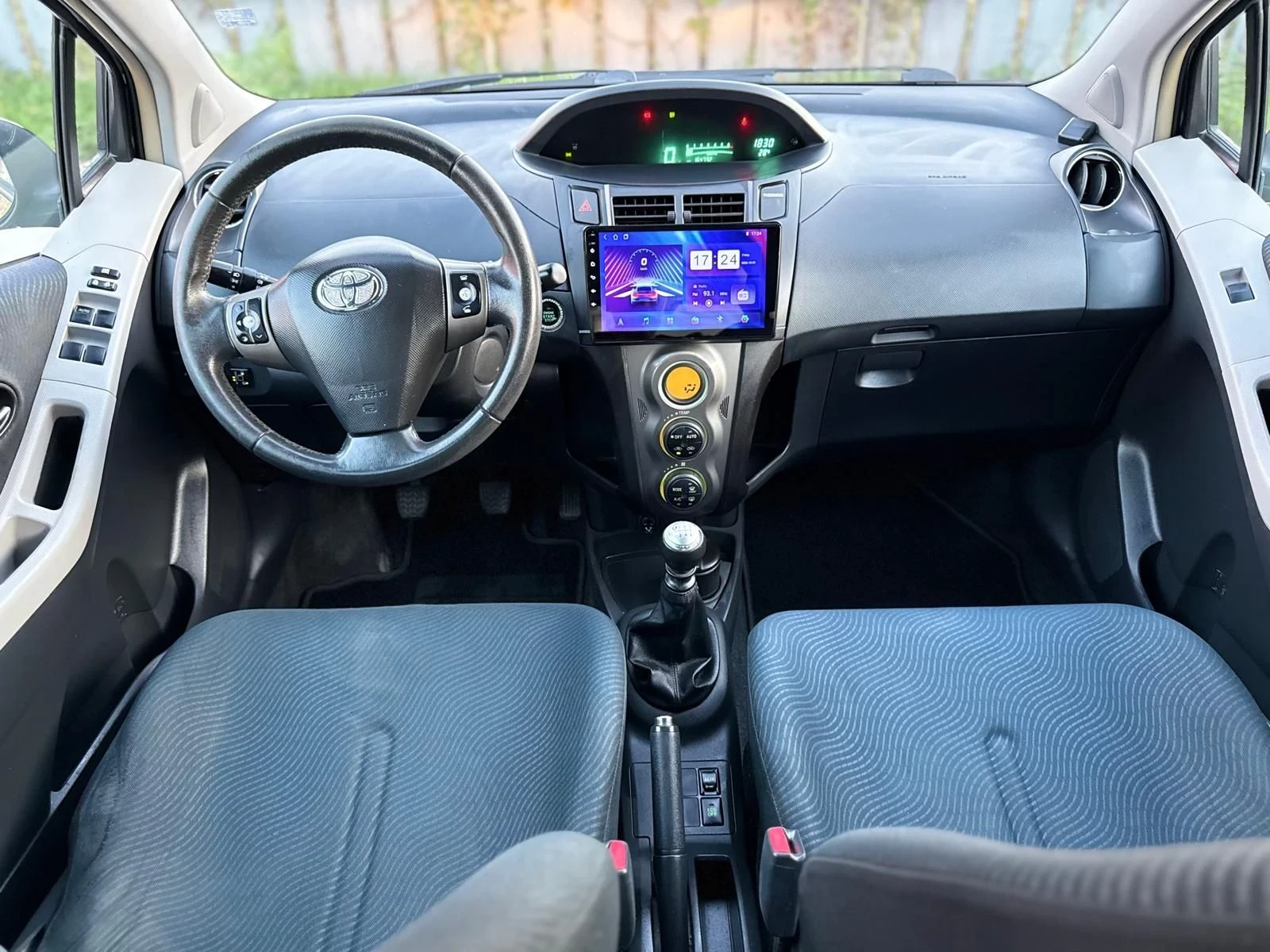 Toyota Yaris 1.3VVTi/101��* KEYYLES* ����������* ���/������*  | Mobile.bg � ����������� 7
