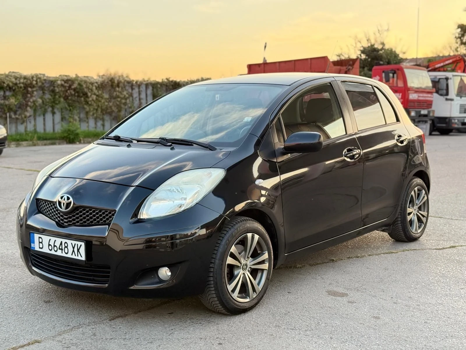 Toyota Yaris 1.3VVTi/101��* KEYYLES* ����������* ���/������*  | Mobile.bg � ����������� 11