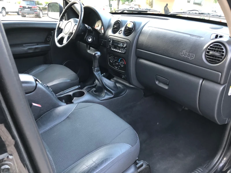 Jeep Cherokee 2.5Redriver, снимка 12 - Автомобили и джипове - 52160271