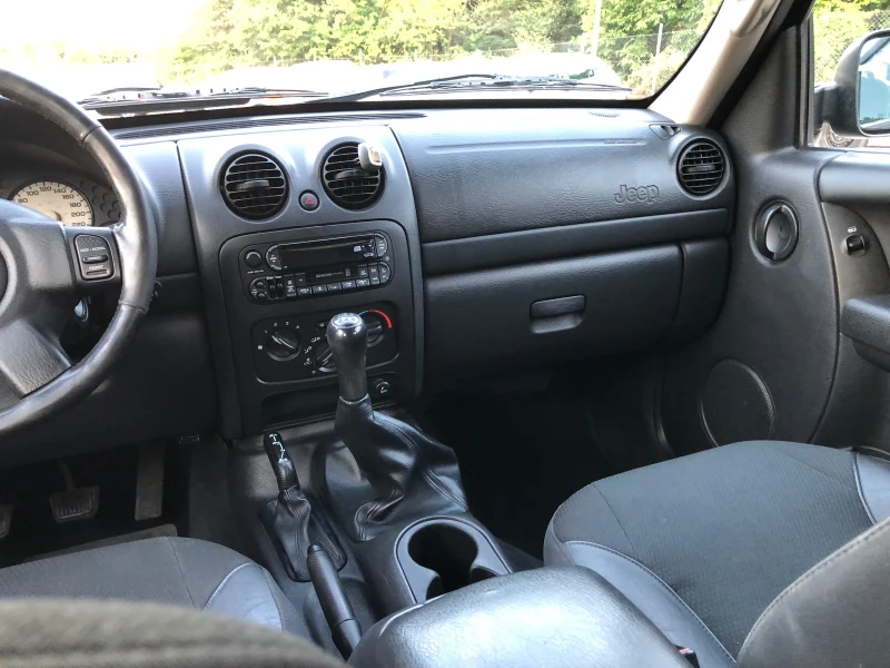 Jeep Cherokee 2.5Redriver, снимка 13 - Автомобили и джипове - 52160271