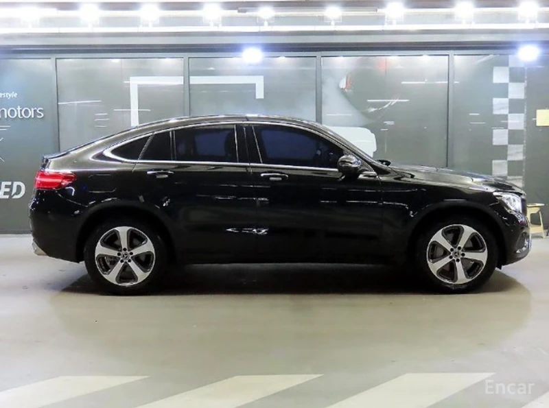Mercedes-Benz GLC 300, снимка 3 - Автомобили и джипове - 52819484