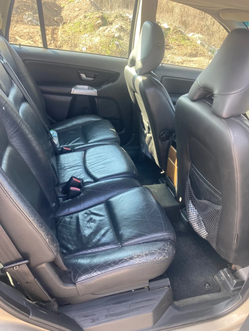 Volvo Xc90 2.4, снимка 7 - Автомобили и джипове - 52924532