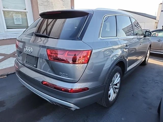 Audi Q7 3.0T Premium Plus, снимка 2 - Автомобили и джипове - 47629020