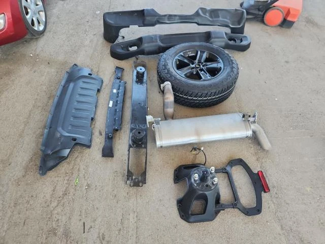 Jeep Wrangler 3.6L 6 4x4 w/Rear Wheel Drv - изображение 6