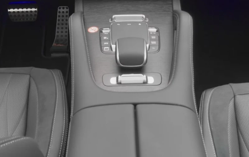 Mercedes-Benz GLE 53 4MATIC + , снимка 11 - Автомобили и джипове - 55616928