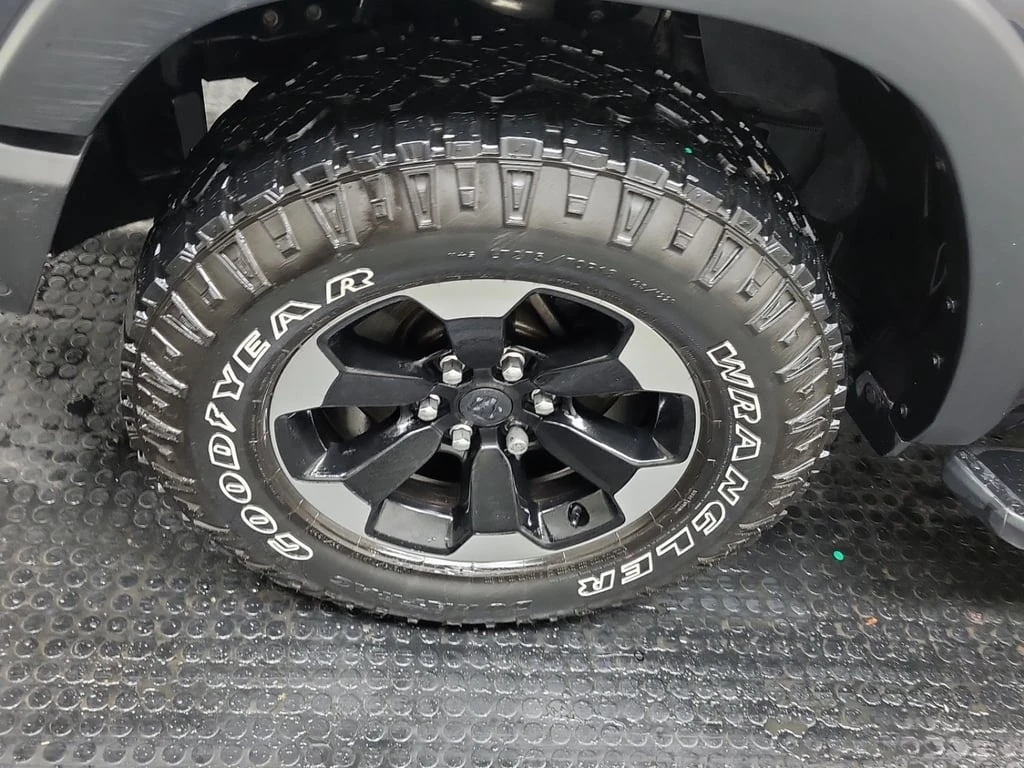 Dodge RAM 1500 * REBEL CREW CAB SHORT BED * CARFAX * ��� �������� | Mobile.bg � ����������� 17