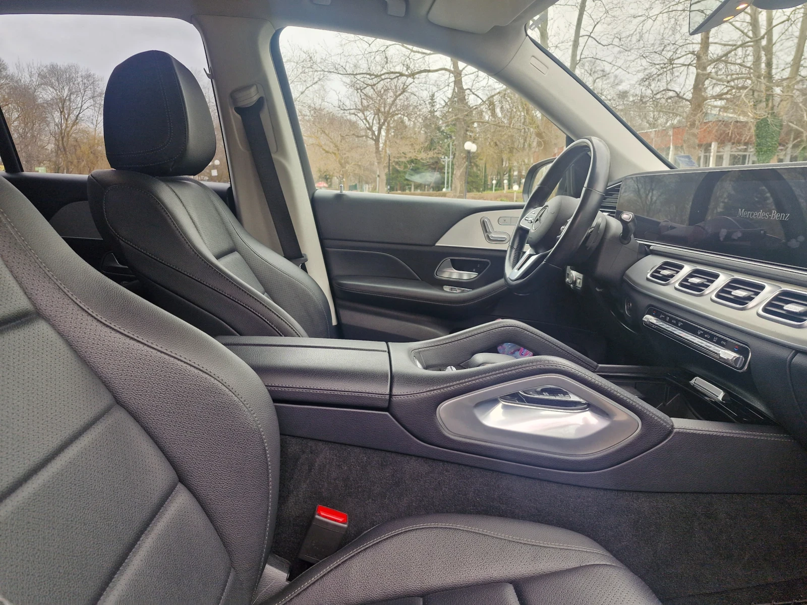 Mercedes-Benz GLE 300, снимка 11 - Автомобили и джипове - 53808936