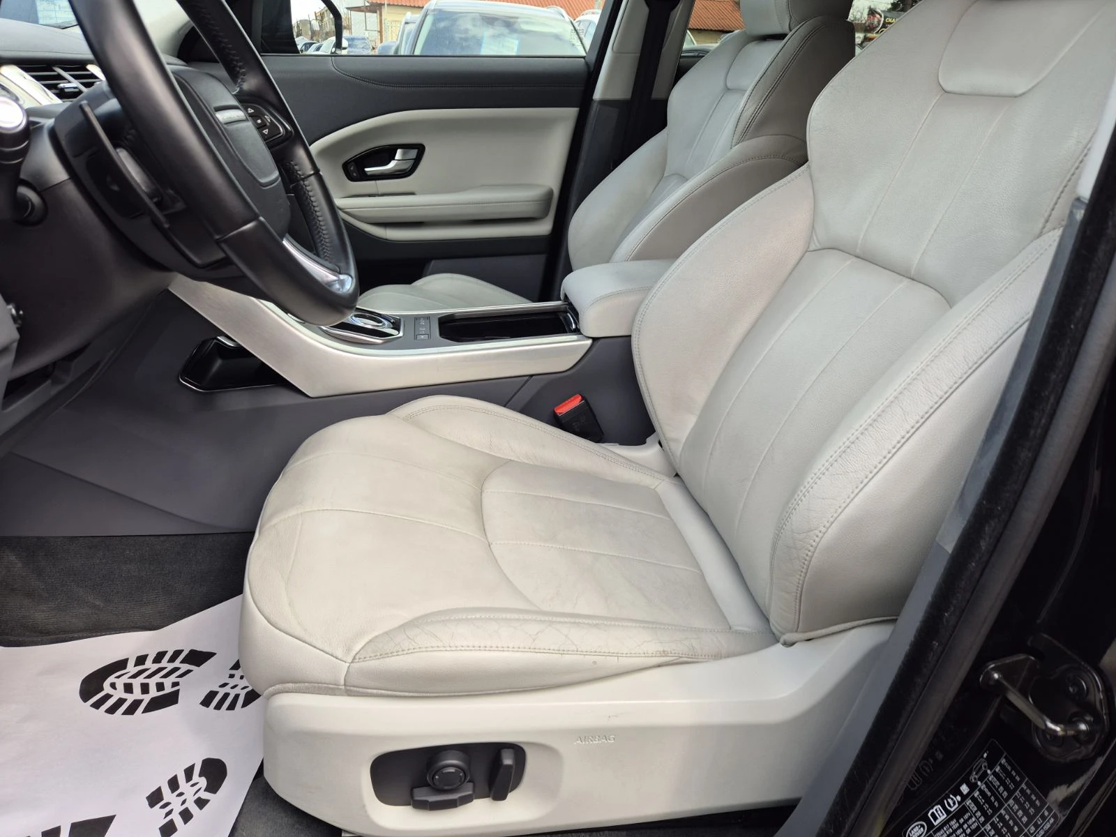 Land Rover Range Rover Evoque 2.0D-150кс-ПАНОРАМА-147.000км-ТОП-FACE LIFT, снимка 7 - Автомобили и джипове - 53987395