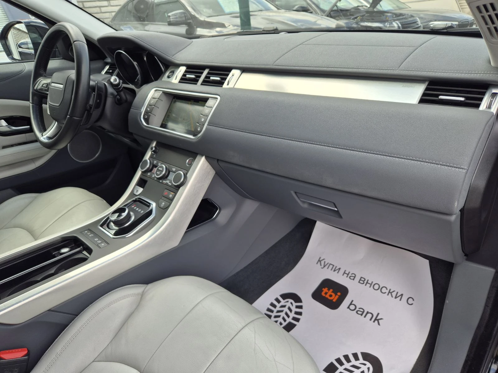 Land Rover Range Rover Evoque 2.0D-150кс-ПАНОРАМА-147.000км-ТОП-FACE LIFT, снимка 12 - Автомобили и джипове - 53987395