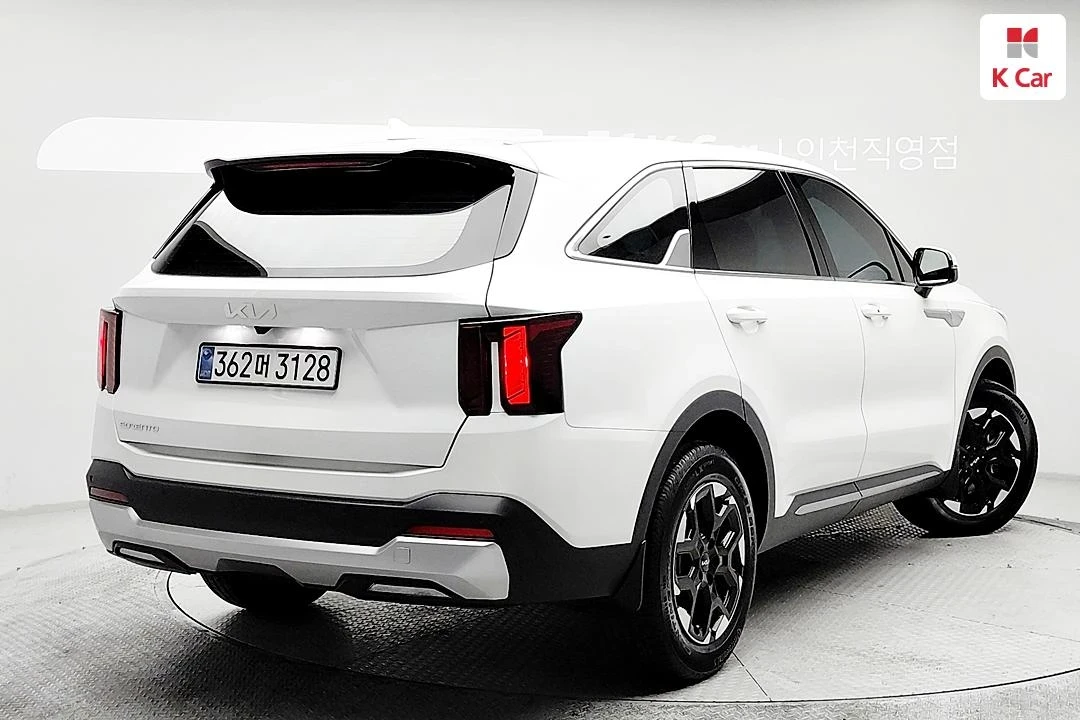 Kia Sorento 2.2 2WD PRESTIGE | 360 КАМЕРА| ОБДУХВАНЕ| ПАНОРАМА, снимка 2 - Автомобили и джипове - 54161137