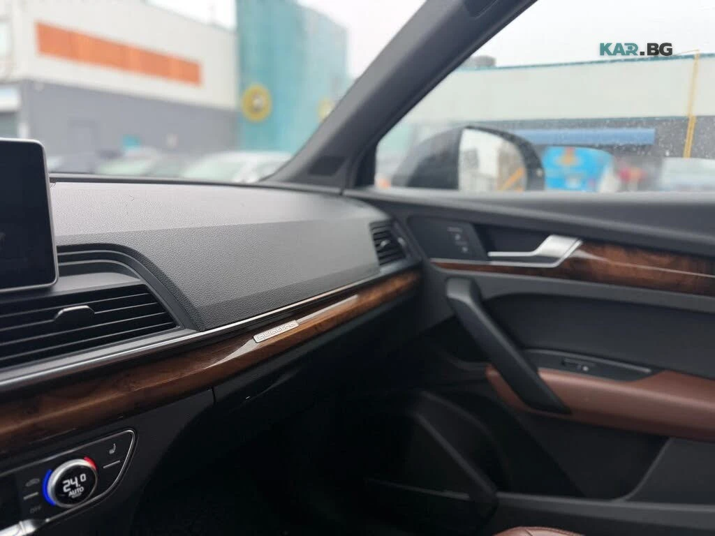 Audi Q5 2.0 TFSI quattro Techni* AвтоКредит * (ЦЕНА ДО БГ), снимка 16 - Автомобили и джипове - 54598204
