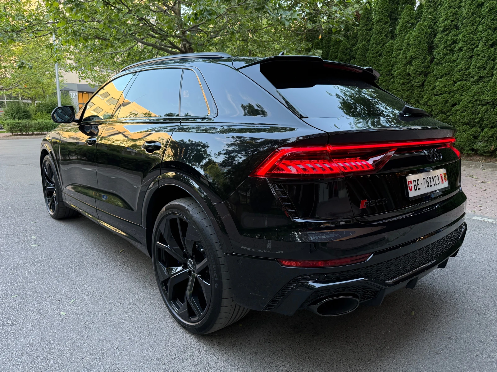 Audi RSQ8 MAX FULL, B&O, Ceramic, Nightv, Mass, Pano, , снимка 3 - Автомобили и джипове - 54796235