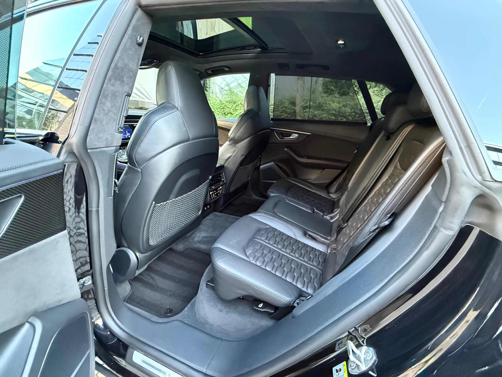 Audi RSQ8 MAX FULL, B&O, Ceramic, Nightv, Mass, Pano, , снимка 9 - Автомобили и джипове - 54796235