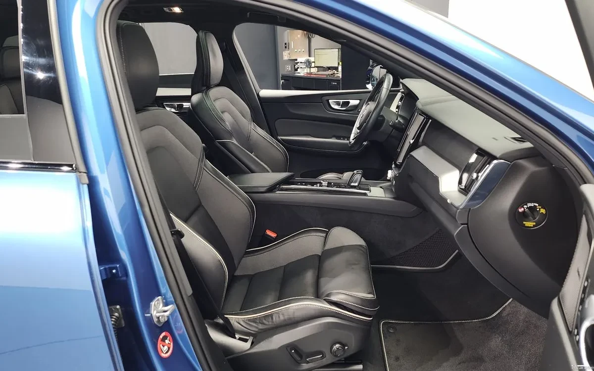 Volvo XC60, снимка 9 - Автомобили и джипове - 54855348